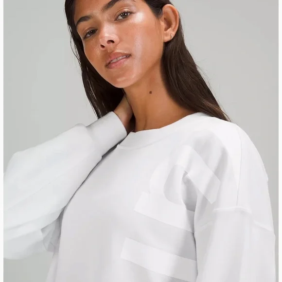 ❤️LULULEMON PERFECTLY OVERSIZED CREW* LOGO-WHITE❤️ - Picture 5 of 12